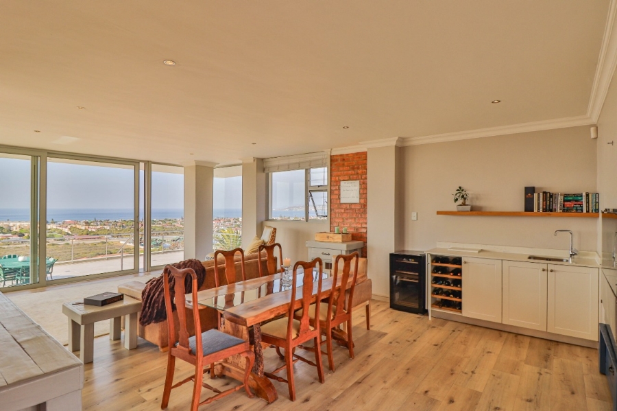 4 Bedroom Property for Sale in Hartenbos Heuwels Western Cape